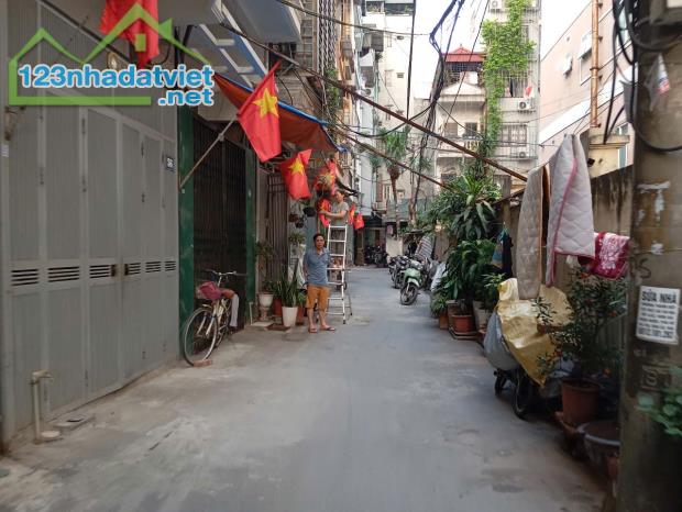 Tôi bán đất ngõ 2 Trần Phú 2 mặt đường ô tô tránh cạnh Làng VKCA 68m2 chỉ 9.9 tỷ. LH 09896 - 2