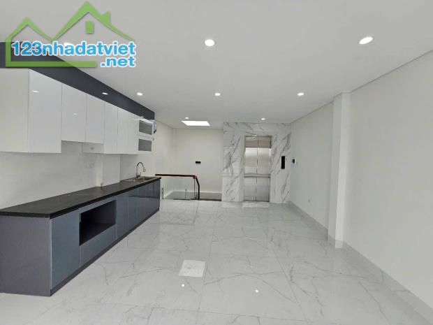 THẠCH BÀN SIÊU PHẨM – 49M² – 5 TẦNG – THANG MÁY – 8,6 TỶ - 2