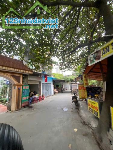 B.á.n đất Ba La, mặt ngõ ô tô 7 chỗ đánh võng GIÁ chỉ 1.48 tỷ