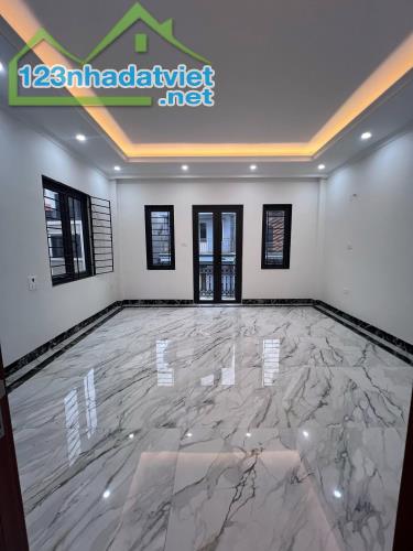 SIÊU PHẨM THANH AM – 71M² – 6 TẦNG – OTO VÀO NHÀ – 9,5 TỶ - 3
