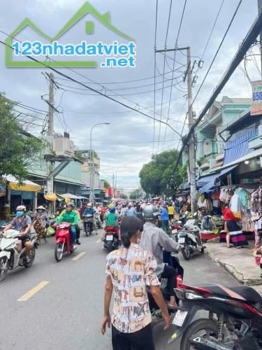 CHÍNH CHỦ BÁN GẤP NHÀ  MẶT TIỀN 2 LẦU GIÁ 1TỶ270TRIỆU - NGAY SAU LƯNG CHỢ BÌNH CHÁNH ĐANG - 2