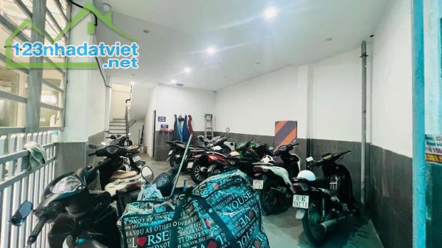 CCDV Pháo Đài Láng 9 Phòng DT 50tr/th Dt 52m2 5 tầng mặt tiền 4.6m Giá 12 tỷ - 4