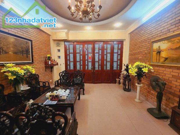 PHÂN LÔ CHÙA LÁNG - ÔTÔ - KINH DOANH DT 50m2 4 tầng MT 4.6m Giá 15.5 tỷ