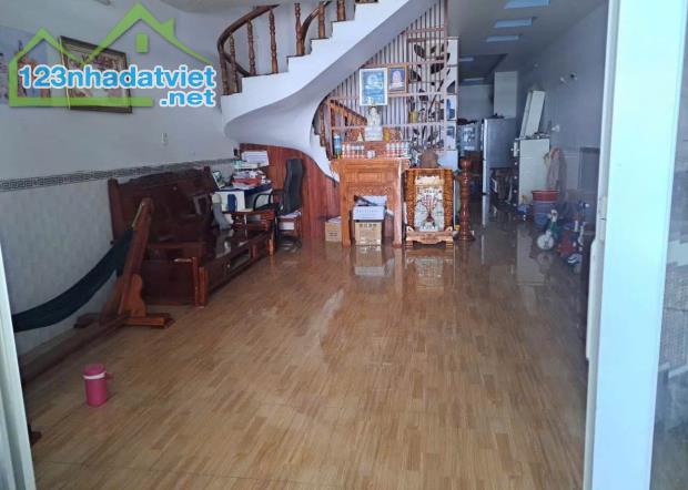 Cần Bán Gấp Nhà 47m2 Đường Nguyễn Ảnh Thủ, Q12 giá 850 Triệu có SHR - 3