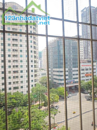 Chính chủ bán gấp chung cư VIP tòa N5A, DT 70m2. 2PN (có thể cải tạo 3PN) Hoàng Minh Giám