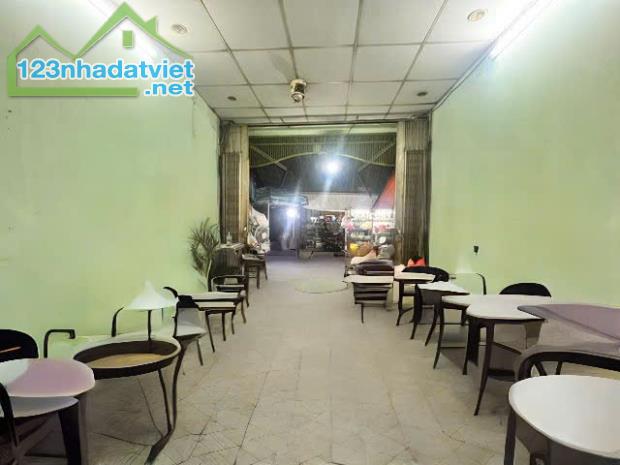 Nhà hơi cũ mặt Tiền đang cho thuê 15tr/1 tháng, Xe Hơi ngủ nhà, Sổ Vuông 56m2 Gía 15 Tỷ