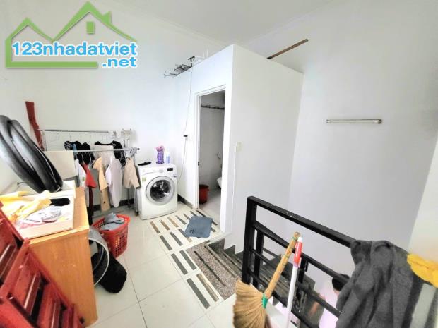 KẸT TIỀN BÁN GẤP – NHÀ LÔ GÓC 2 MẶT TIỀN, DIỆN TÍCH KHỦNG 44M², NGANG GẦN 4M – GIÁ CHỈ 6 - 2