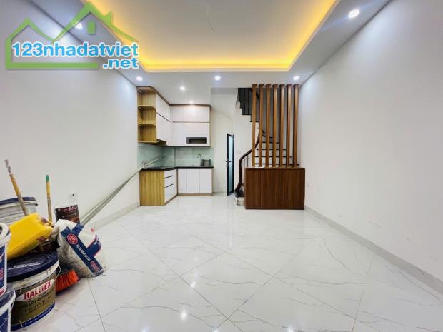 SỐC – NHÀ ĐẸP TRUNG TÂM KHÂM THIÊN – 34M² x 4 TẦNG – NGÕ NÔNG – GIÁ CHỈ 5.5 TỶ