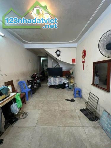 Chỉ 168tr/m2 nhà đường Láng 5m ra phố sát Ngã Tư Sở 5T 50m2 nở hậu ngõ thông đầu tư KD tốt
