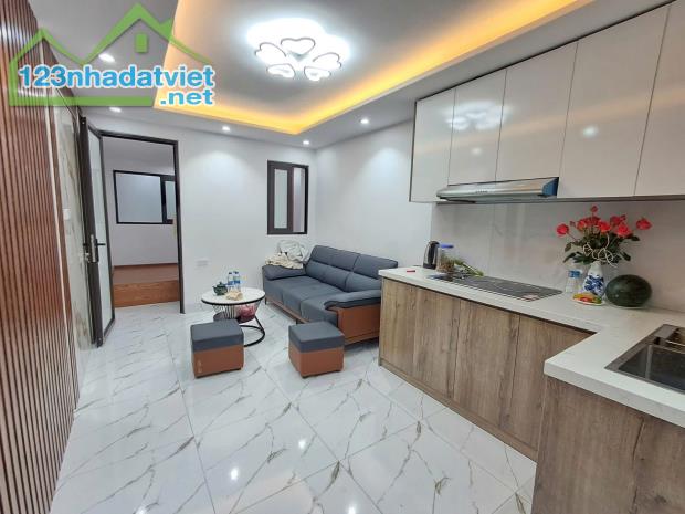 Chỉ 180tr/ m2 nhà Thái Thịnh Thịnh Quang mới đẹp KD tốt ngõ to thông sát phố 33m2 5T đủ đồ