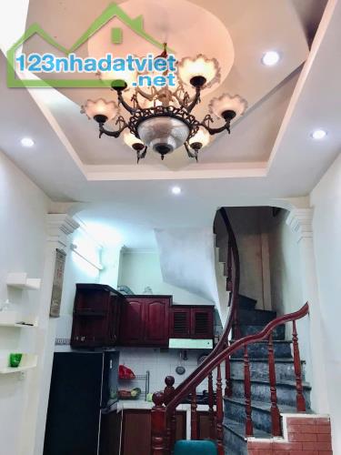 Cho thuê nhà ngõ 663 Trương Định, 3.5 tầng, 2 ngủ, 7 Triệu - 1