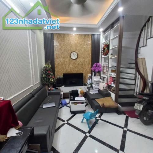 Cho thuê nhà riêng Trần Phú, Hà Đông - 33m2 - 5 Tầng - Full ĐCB - 11 triệu/tháng