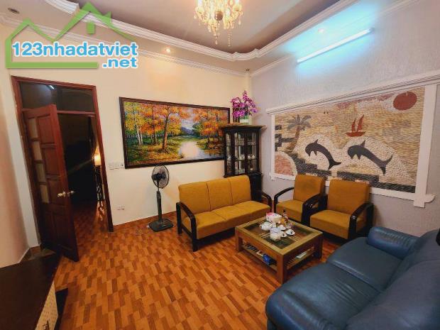 Phân lô Chùa Láng,sát phố, 2 thoáng,Ô tô, KD đỉnh,51m 4 tầng 4.6m mặt,Giá 15 tỷ 0796193699 - 1