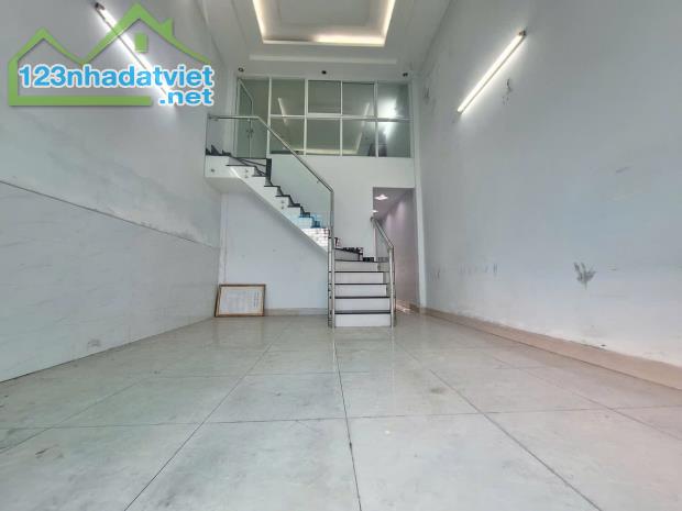 chủ ngộp cần bán gấp nhà 96m2 tây thạnh phường tây thạnh .Tân Phú