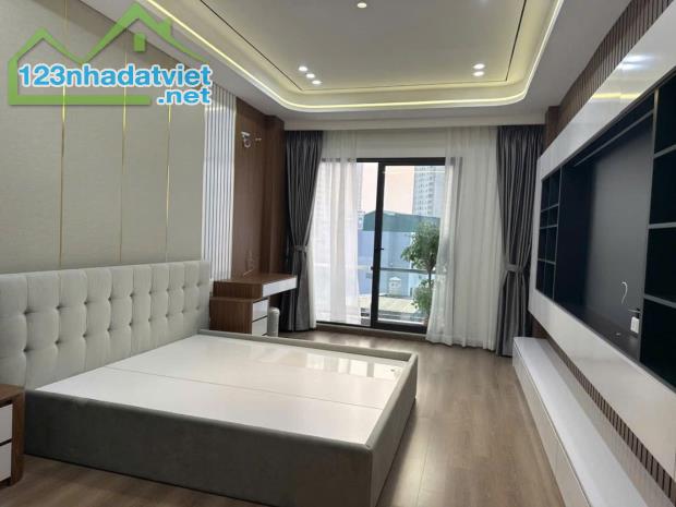 6 Tầng Thang Máy, Ô Tô Vào Nhà, Cổ Linh, Nôi Thất Cao Cấp - 2