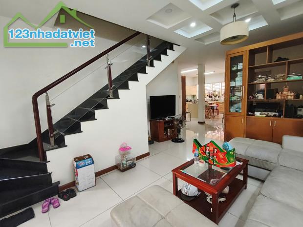 BÁN NHÀ Q7 TRẦN XUÂN SOẠN - DIẸN TÍCH LỚN GIÁ HỢP LÍ - 1
