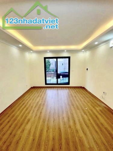 NHÀ MỚI TINH – Ô TÔ CÁCH 30M – NGÕ THÔNG – GẦN AEON MALL LONG BIÊN – SỔ ĐỎ CHÍNH CHỦ - 4
