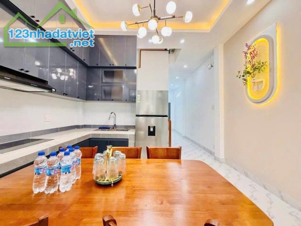🏡 NHÀ ĐẸP SÁT CHỢ THẠCH ĐÀ – GẦN CHUNG CƯ DREAM HOME – HẺM 5M – 3PN – CHỈ 5.65 TỶ! - 1