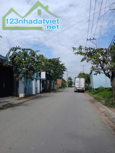 CẦN BÁN GẤP–GIẢM SỐC 4 TỶ-GIÁ MỚI 19TỶ- 750M2 NGANG 12M-ĐẤT MẶT TIỀN LÊ THỊ KIM, HÓC MÔN - 2