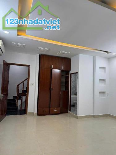 XE HƠI ngủ nhà - GẦN VẠN PHÚC CITY - 100M2 X3 TẦNG - KHÔNG QUY HOẠCH - NHỈNH 7 TỶ - 2
