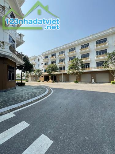 QUỸ CĂN CUỐI CÙNG. SẴN SỔ – CƠ HỘI VÀNG KHÓ LẶP LẠI! KĐT XUÂN HƯNG. . LH: 0966 343 969 - 3