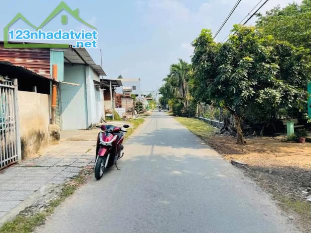 BÁN ĐẤT TẶNG CĂN NHÀ C.4 277M2 ĐƯỜNG OTO NÉ NHAU SHR CHỈ 630TR - 1