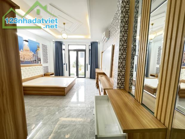 BÁN NHÀ 5 TẦNG HẺM NGUYỄN DUY CUNG, PHƯỜNG 12 , GÒ VẤP , DT90M , GIÁ 11 TỶ - 5