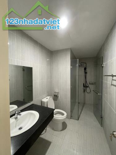 BÁN CHUNG CƯ VNT TOWER NGUYỂN TRÃI DT 110M T15 GIẤ CHỈ 8.3TỶ