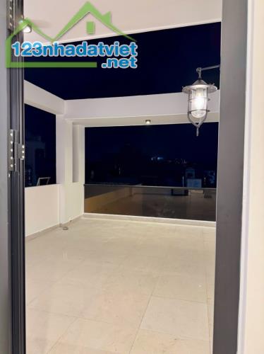 NHÀ 1 XẸT MỚI XÂY CÓ CHỖ ĐẬU Ô TÔ ĐƯỜNG SỐ 3 GÒ VẤP - 3