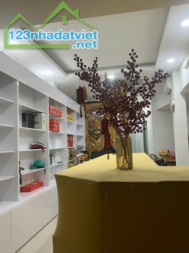 Bán nhà quận 10, đường Tô Hiến Thành, 49m2, 4 tầng, hẻm 4m, sát mặt tiền 8.5 tỷ - 2