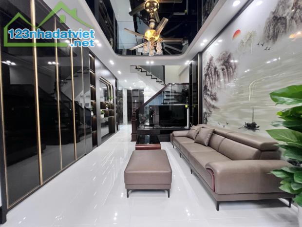 BÁN NHÀ LÊ TRỌNG TẤN THANH XUÂN Ô TÔ ĐỖ CỬA 4 TẦNG NHÀ MỚI ĐẸP FUL NỘI THẤT 45M 13 TỶ