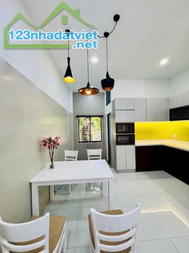 Gần chợ Vườn Lài ngã tư ga hẻm ô tô nhà ngon vào ở ngay nhìn là thích - 4