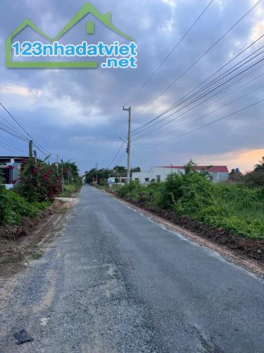 BÁN ĐẤT MẶT TIỀN NHỰA ĐƯỜNG ÚT AN,195M2 FULL THỔ CƯ GIÁ 1TỶ650