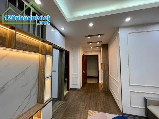 Duy nhất căn giá cực tốt tầng đẹp tòa CT8 Đại Thanh 55m TK 2PN, sổ đỏ, giá 2.49 tỷ - 2