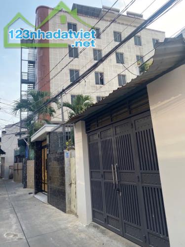 Quận 12 Bán nhà mặt đường 78m2, HXH giá nhỉnh 4ty - 1