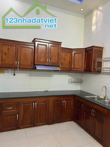 🏡 BẤT NGỜ! CĂN NHÀ PHỐ MỄ TRÌ - TIỀM NĂNG "VÀNG" - 2