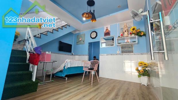 🔥Bán nhà 1 trệt 1 lầu TTTP Nha Trang. Ngay Chợ Đầm, đường ô tô 8m. Giá chỉ 4,6 tỷ - 2