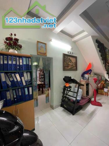 NHÀ DIỆN TÍCH LỚN 8X14M, 4PN, ĐƯỜNG XE TẢI, GẦN NGÃ TƯ GA, GÒ VẤP - 3