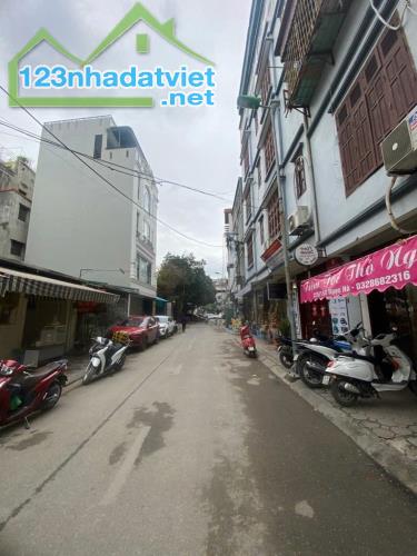 Ngọc Hà - Đội Cấn 2 thoáng, ngõ to 8m, ô tô tránh nhau, gara ô tô, vỉa hè rộng