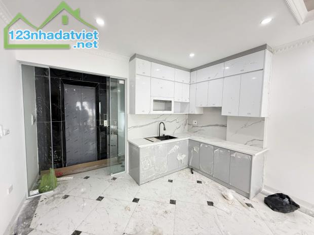 🔥 SIÊU PHẨM TƯ ĐÌNH BÁT KHỐI - 46M² - 6 TẦNG - GARA Ô TÔ - THANG MÁY - 14,4 TỶ! - 5