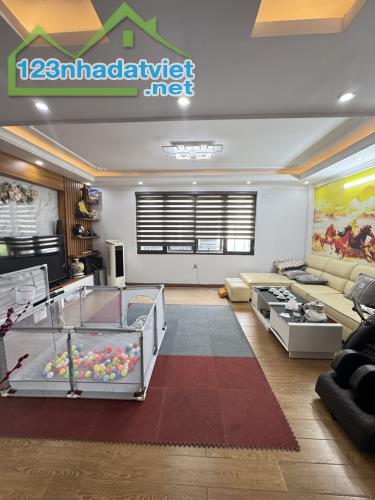 CỰC HIẾM THÔNG SỐ VÀNG, PHỐ ÁI MỘ 41m2 X 6 TẦNG, THANG MÁY, DÂN XÂY ĐỦ NỘI THẤT, Ở NGAY