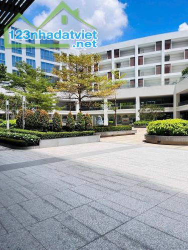 BÁN SHOP NỘI KHU CRESCENT RESIDENCES 5 - 2 TẦNG KINH DOANH, GIỮA LÒNG HỒ BÁN NGUYỆT - 1