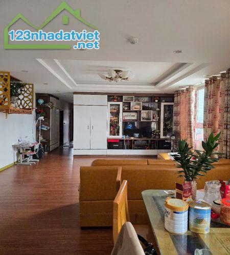 Chính chủ cho thuê căn hộ 105m² - căn góc, 3PN, thoáng mát Tòa CT3, gần Goldmark City - 3