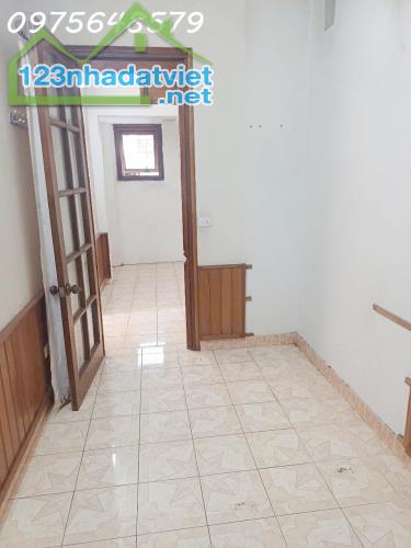 Bán căn hộ tập thể ngõ Thịnh Hào 120m 3 ngủ Ở sướng giá mềm - 2
