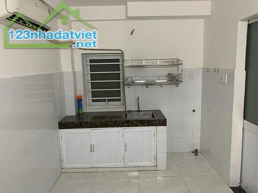 Cho thuê phòng trọ : Số nhà 113/46 Năm Châu, phường 11, Tân Bình. TP HCM, ngay ngã 4 Bảy - 2