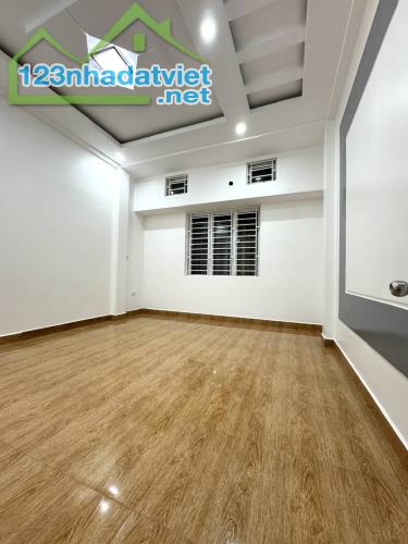 Bán gấp nhà  chợ hàng, Dư Hàng Kênh, Lê Chân, HP. 2,79 tỷ, 40m2, 4 tầng. - 2