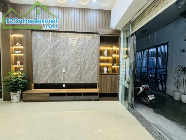 Bán gấp nhà  chợ hàng, Dư Hàng Kênh, Lê Chân, HP. 2,79 tỷ, 40m2, 4 tầng.