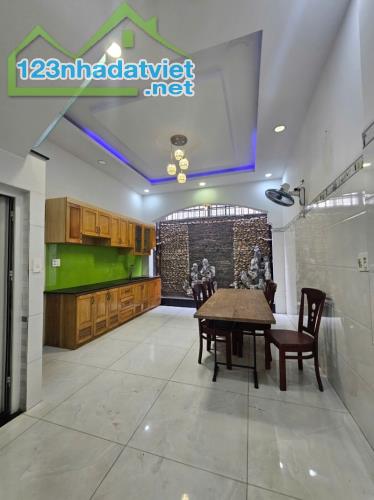 Bán nhà mới 4 tầng, 6pn, HXH, Hà Huy Giáp, Quận 12, chỉ 5.3 tỷ - 3