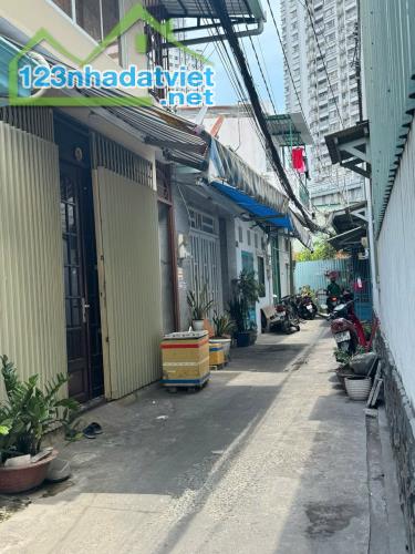 BÁN NHÀ QUẬN 7 HẺM XE BA GÁC - 2 TẦNG -GẦN LOTTE MART - 1