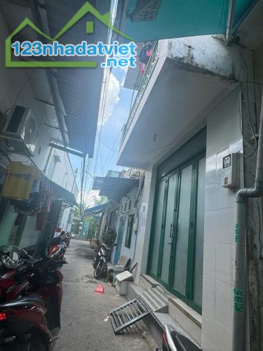 BÁN NHÀ QUẬN 7 HẺM XE BA GÁC - 2 TẦNG -GẦN LOTTE MART - 3